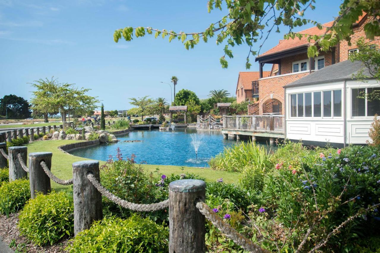 The Village Green Apartment Nelson Esterno foto