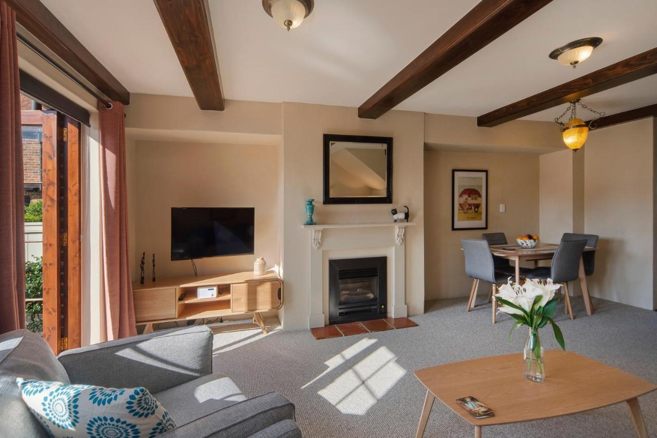 The Village Green Apartment Nelson Esterno foto